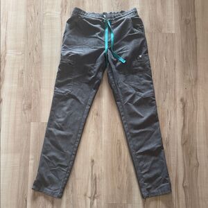 FIGS Graphite Kade Cargo scrub Pants